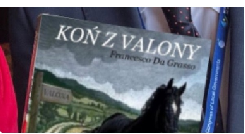 „Koń z Valony” Francesco da Drasso – książka i memy, o co chodzi