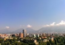 Ile pieniędzy zabrać do Albanii na tydzień? Gdzie jechać, ceny paliw, czy Albania jest bezpieczna? Ile pieniędzy zabrać do Albanii na tydzień na wycieczkę Gdzie jechać, ceny paliw, czy Albania jest bezpieczna (1)